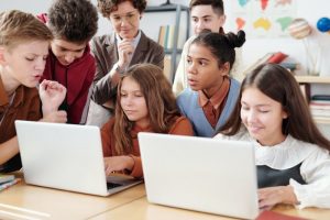 Apoya a tus hijos con la nueva metodología educativa, descubre el Arte en actividades extraescolares STEAM