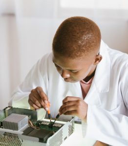 robótica educativa como actividad extraescolar para mejorar la alfabetización digital de los niños